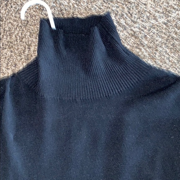 turtle neck - Picture 2 of 2